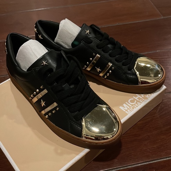 Z).  Michael Kors Frankie Stripe Leather Sneaker Black Palegold size 6M 36 - Picture 5 of 8